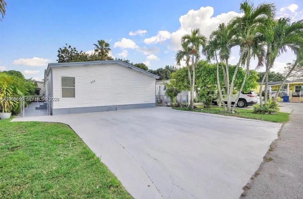 19800 Sw 180th Avenue #222, Miami