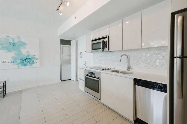 3 of 35 - 2602 E Hallandale Beach Boulevard #r707, Hallandale Beach, FL