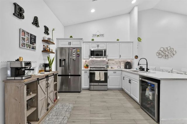 5 of 22 - 11083 Nw 38th Place, Sunrise, FL