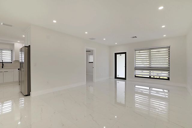421 Fontana Drive, Palm Springs