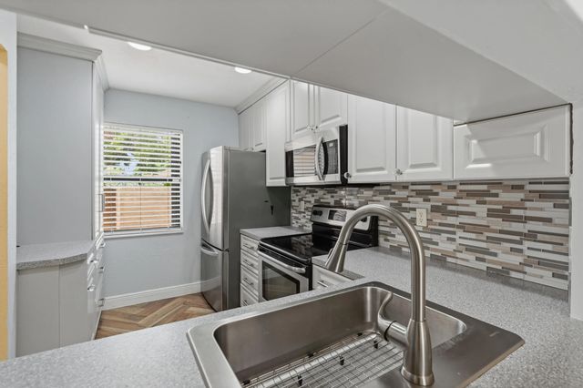 2 of 28 - 10927 Nw 29th Court, Sunrise, FL