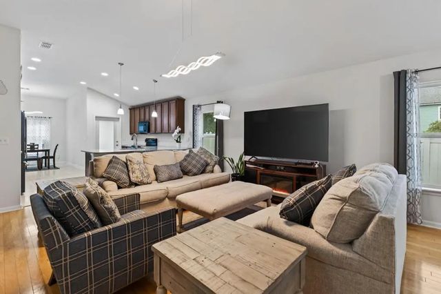5 of 53 - 2205 Sandy Bay Lane, Jacksonville, FL