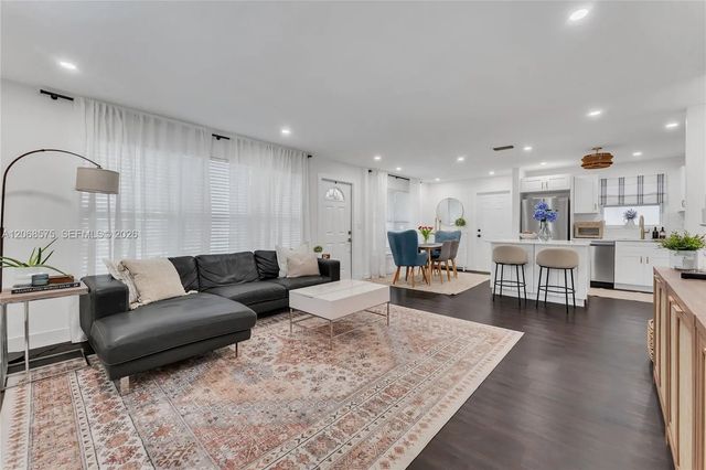 5 of 28 - 2851 Washington Street, Hollywood, FL
