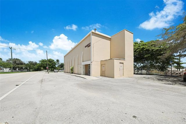 680 Superior Street, Opa-Locka