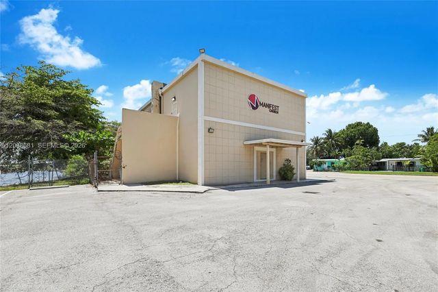 4 of 24 - 680 Superior Street, Opa-Locka, FL