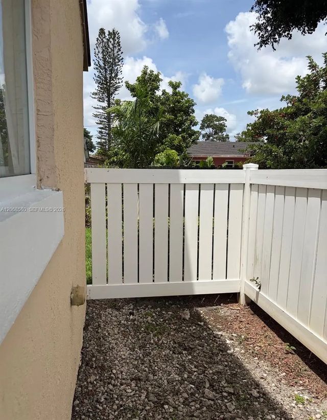 3 of 8 - 6623 Winfield Boulevard #9-4, Margate, FL