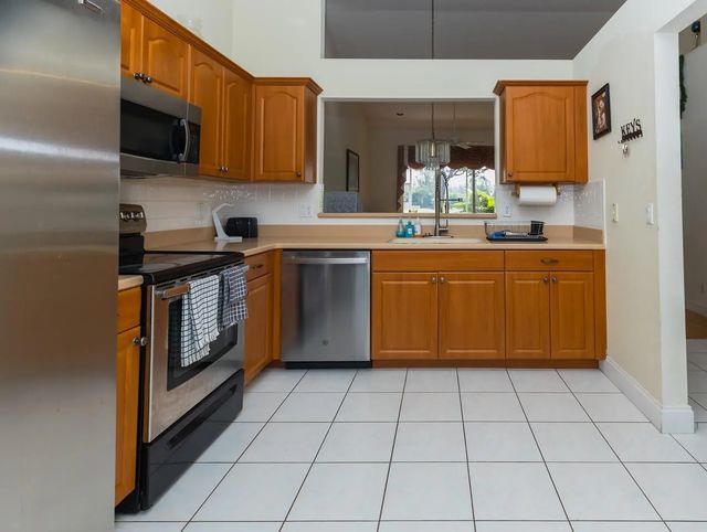 5 of 29 - 2491 Aragon Boulevard #2, Sunrise, FL
