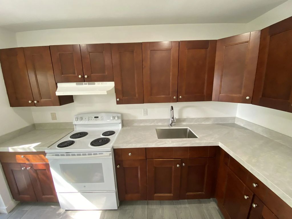 850 Sw 9th Avenue #1-4, # C, Hallandale Beach