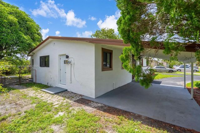 3 of 48 - 18425 Nw 23rd Avenue, Miami Gardens, FL