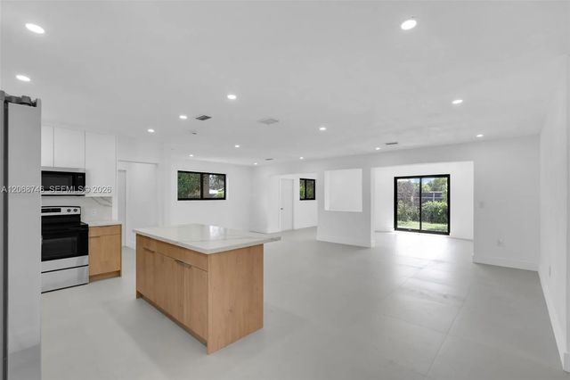 5 of 48 - 18425 Nw 23rd Avenue, Miami Gardens, FL
