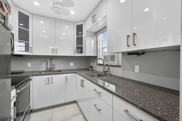 160 Easthampton G, West Palm Beach