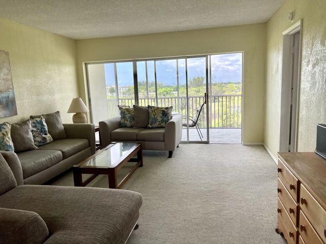 3 of 32 - 3000 N Palm Aire Drive #603, Pompano Beach, FL