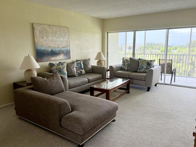4 of 32 - 3000 N Palm Aire Drive #603, Pompano Beach, FL