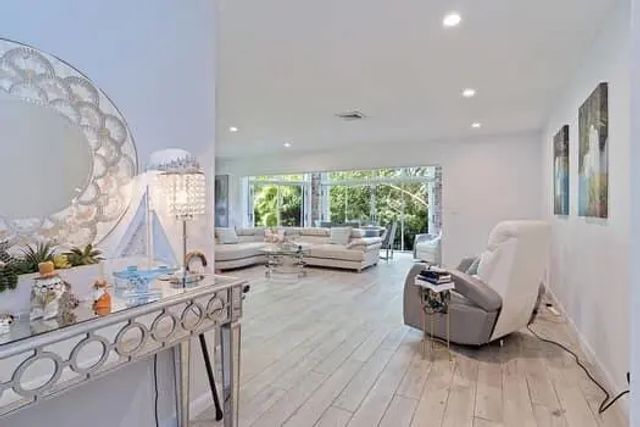 2 of 20 - 415 Pine Tree Court #16, Atlantis, FL
