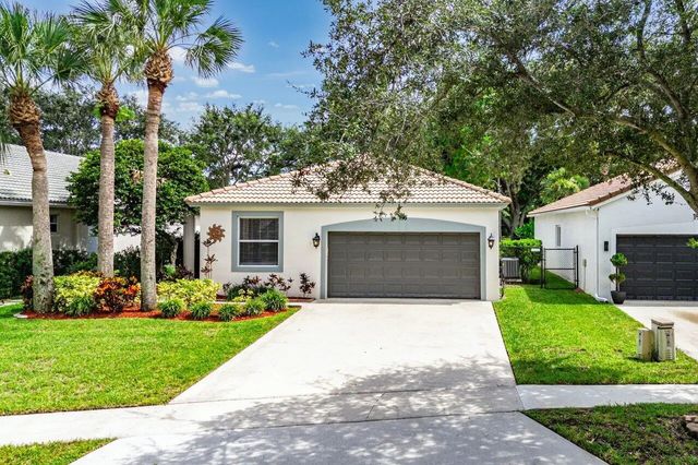 196 Seminole Lakes Drive, Royal Palm Beach
