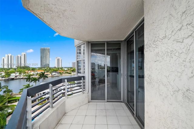 3 of 24 - 19101 Ne 36th Court #807, Aventura, FL