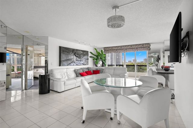 5 of 24 - 19101 Ne 36th Court #807, Aventura, FL