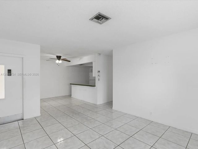 3 of 39 - 4815 Sw 65th Way, Davie, FL