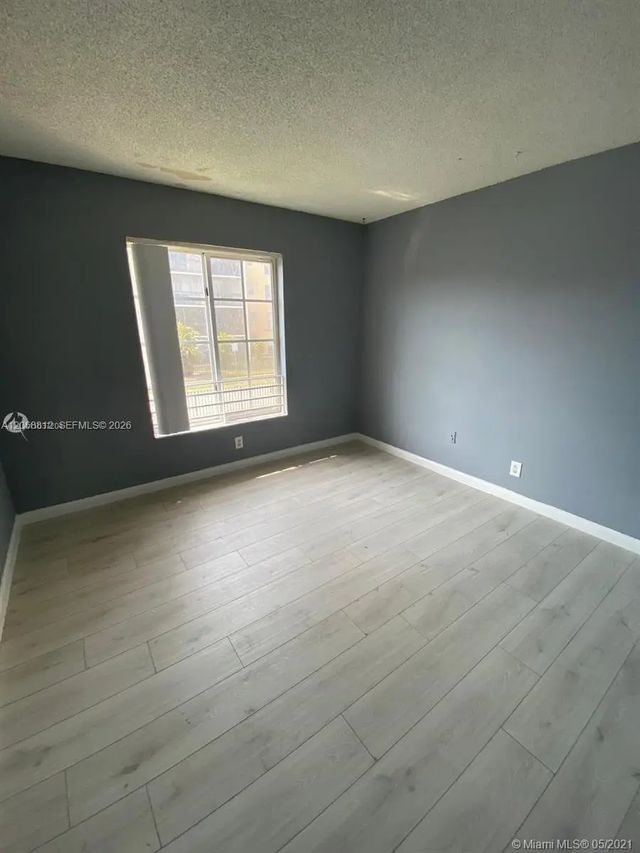 2 of 7 - 5241 Geneva Way #203, Doral, FL