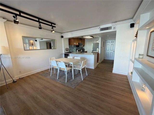 4 of 18 - 2903 N Miami Beach Boulevard #201, North Miami Beach, FL