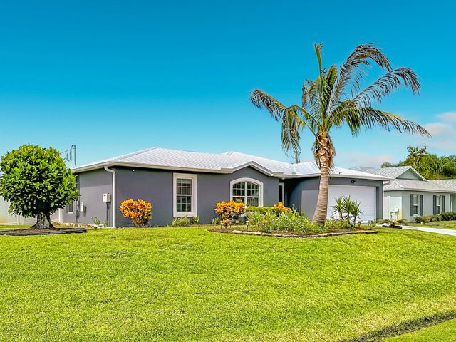 3 of 47 - 1402 Sw Flounder Lane, Port St. Lucie, FL