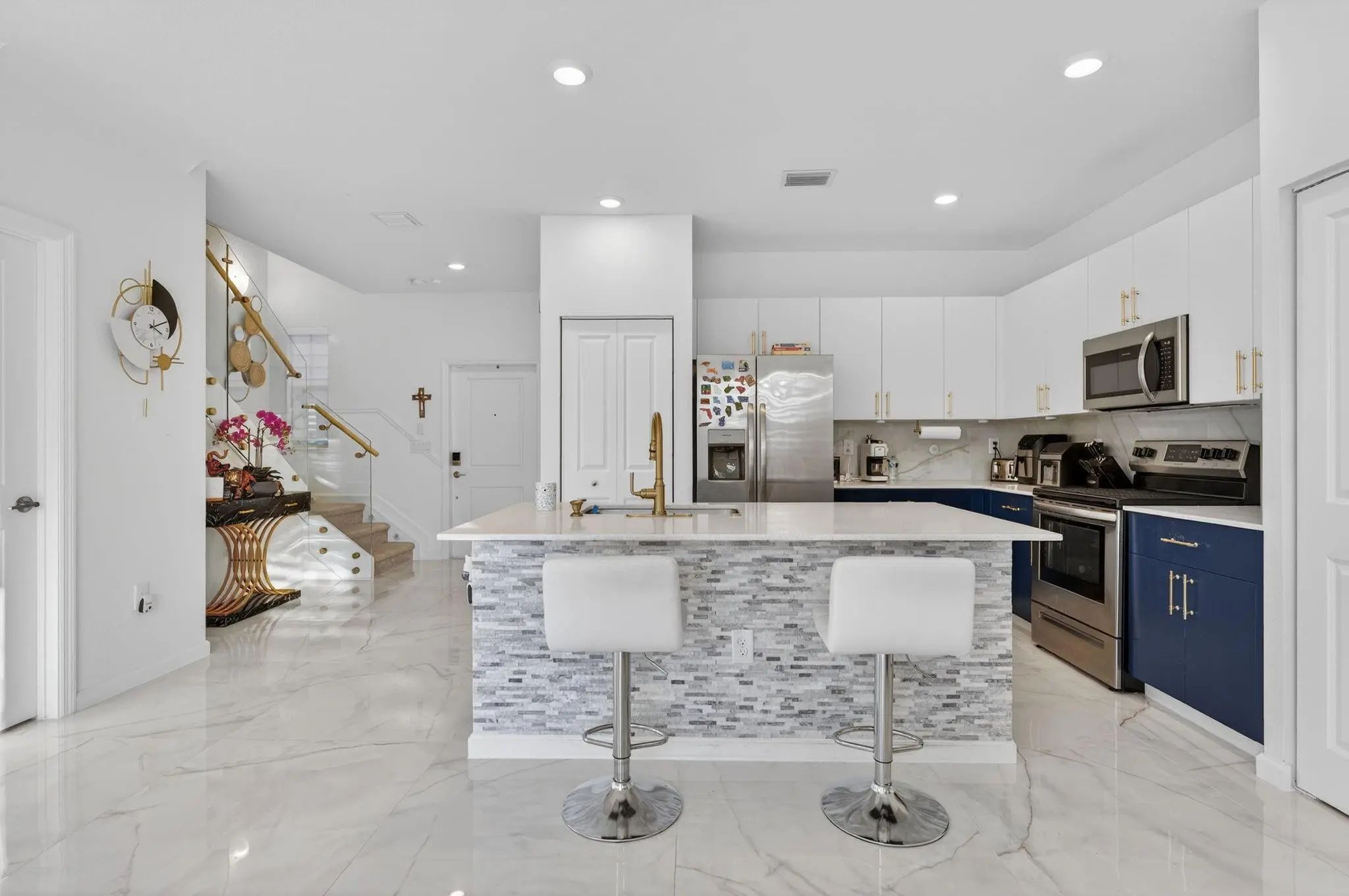 4668 Nw 120th Way, Coral Springs
