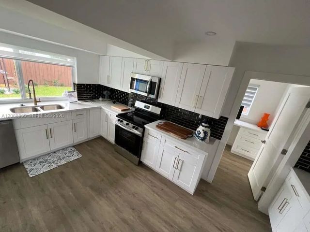 4 of 10 - 6220 Nw 19th Street, Sunrise, FL