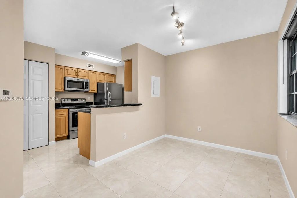 2880 N Oakland Forest Drive #110, Oakland Park