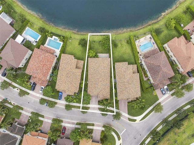 2 of 67 - 8550 Lakeside Bend, Parkland, FL