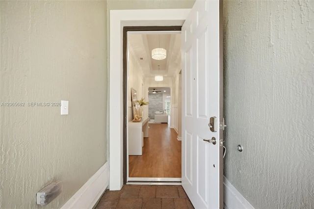 3 of 67 - 8550 Lakeside Bend, Parkland, FL