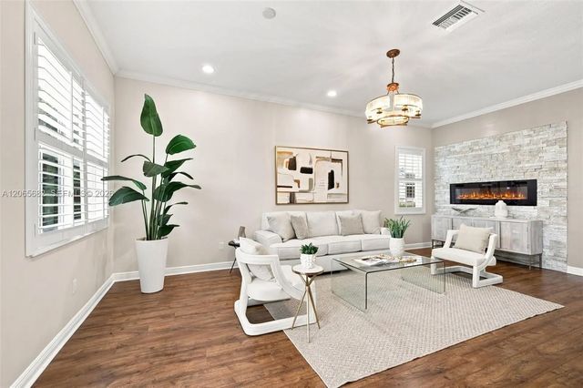 4 of 67 - 8550 Lakeside Bend, Parkland, FL