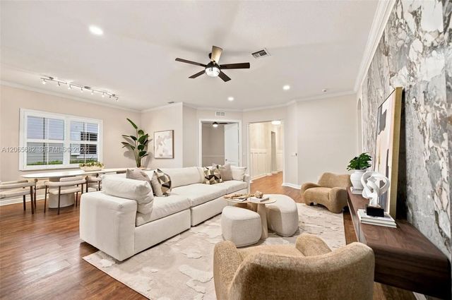 5 of 67 - 8550 Lakeside Bend, Parkland, FL