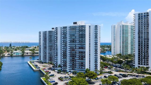 4 of 36 - 20505 E Country Club Drive #2132, Aventura, FL