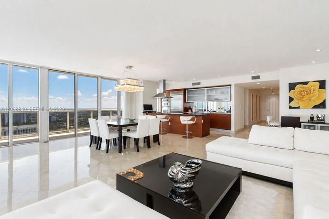 5 of 24 - 1850 S Ocean Drive #4404, Hallandale Beach, FL