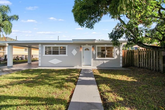 2 of 33 - 4546 Carver Street, Kenwood Estates, FL