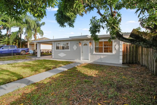 3 of 33 - 4546 Carver Street, Kenwood Estates, FL