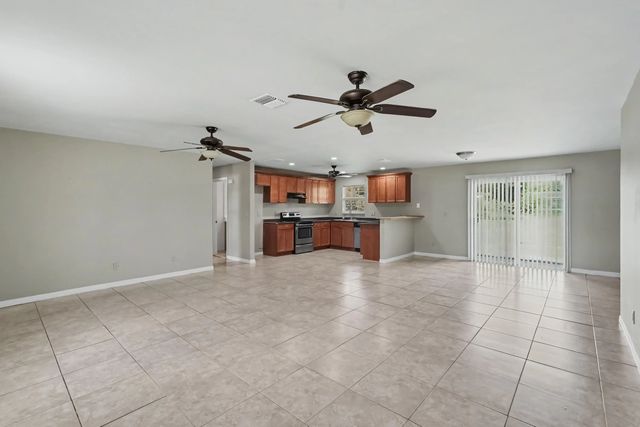 4 of 67 - 502 Ne Solida Circle, Port St. Lucie, FL