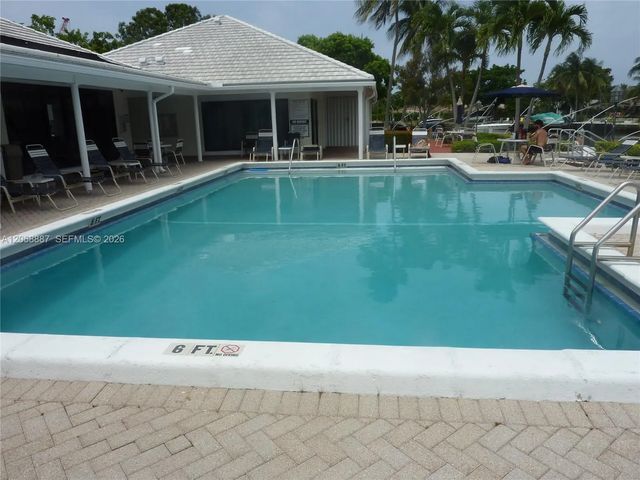 180 Cypress Club Drive #811, Pompano Beach