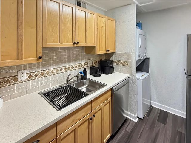 5 of 15 - 10056 Twin Lakes Drive #37-d, Coral Springs, FL