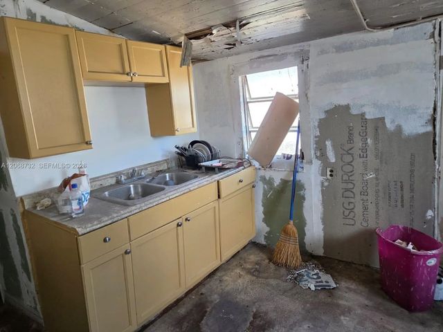 2 of 7 - 3168 Nw 66th Street, Miami, FL