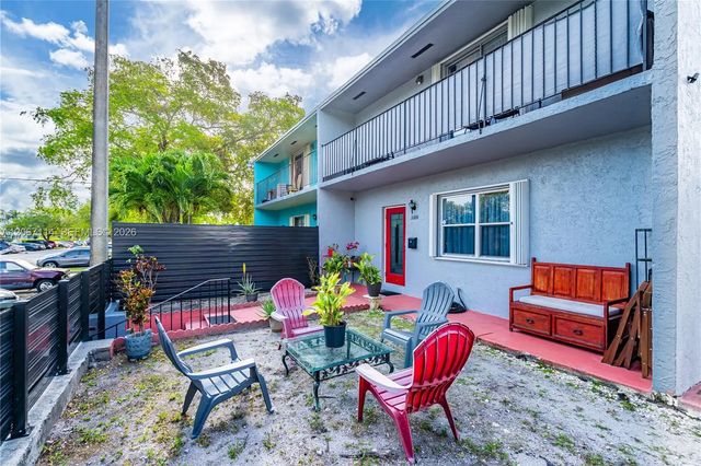 2 of 27 - 2100 Ne 170th Street, North Miami Beach, FL
