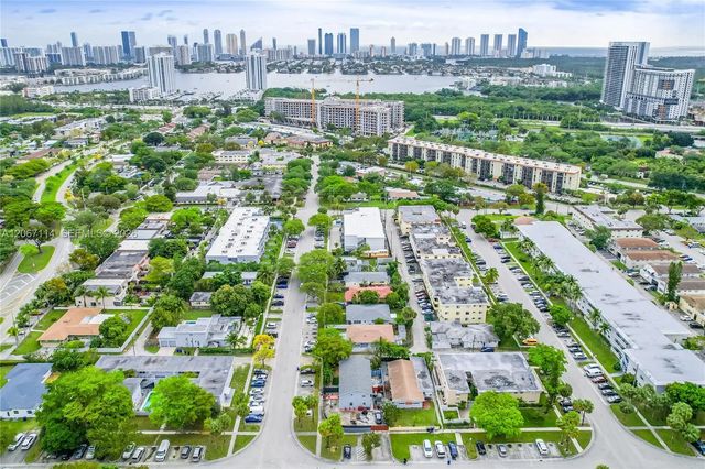 4 of 27 - 2100 Ne 170th Street, North Miami Beach, FL