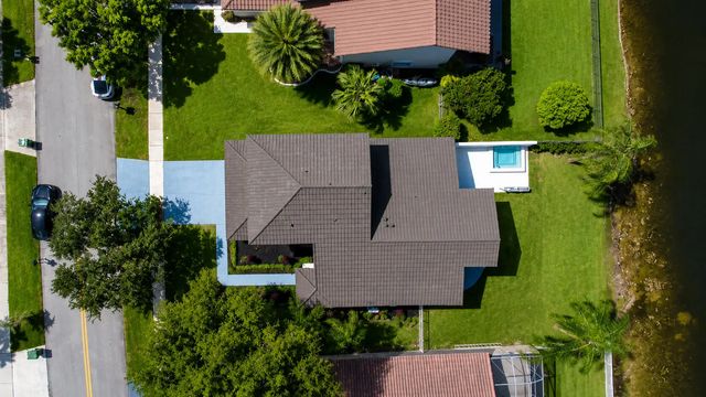 3 of 50 - 261 Sw 178th Way, Pembroke Pines, FL