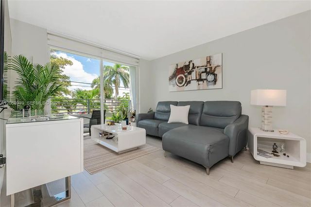 4 of 27 - 8201 Nw 8th Street #1-204, Miami, FL