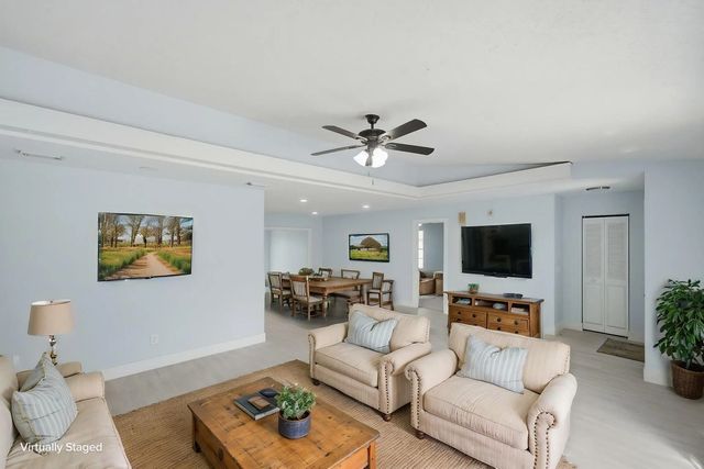 4 of 42 - 662 Se Essex Drive, Port St. Lucie, FL