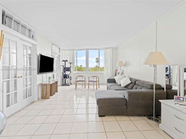 4 of 37 - 7441 Wayne Avenue #3h, Miami Beach, FL