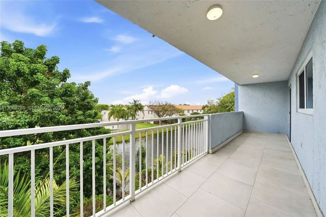 9375 Fontainebleau Boulevard #l301, Miami
