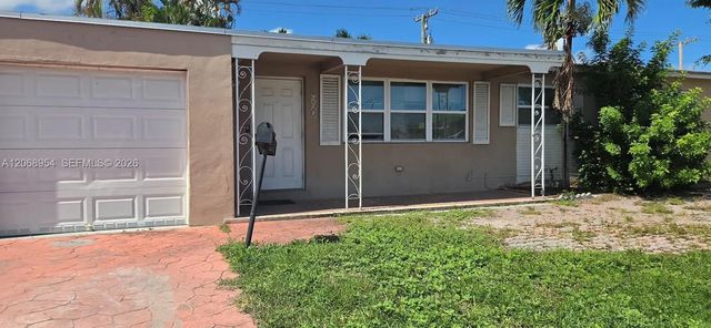 4 of 45 - 601 W Sample Road, Deerfield Beach, FL