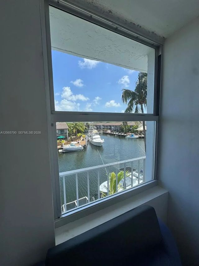 4 of 29 - 16570 Ne 26th Avenue #3f, North Miami Beach, FL