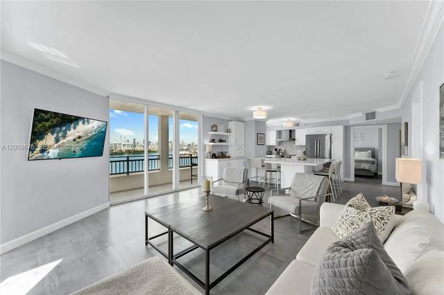 2 of 39 - 90 Alton Road #1102, Miami Beach, FL